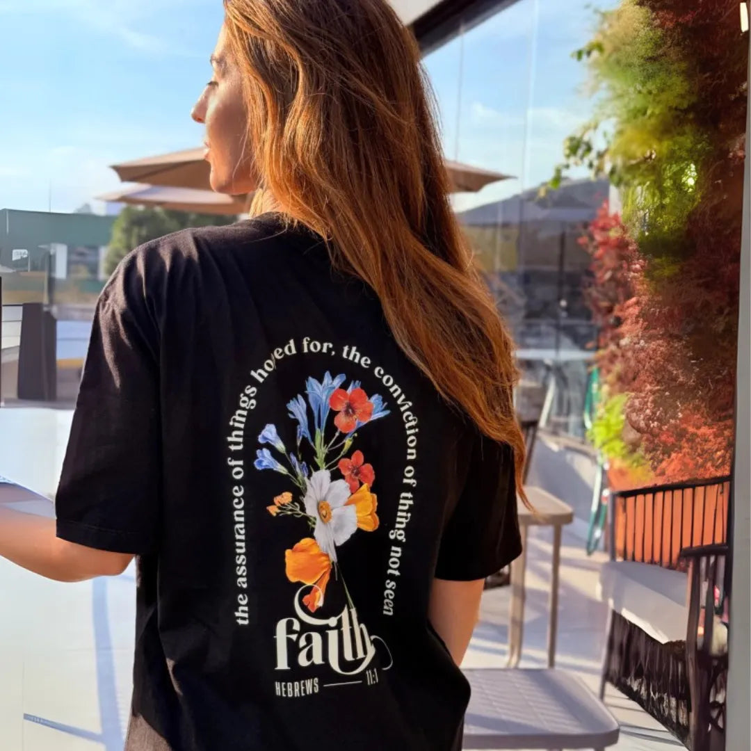 Camiseta Preta Faith